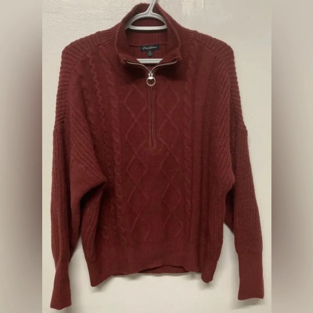 New! Flag & Anthem Womens Sweater Half Zip Pullover Red Medium Long Sleeve - Picture 1 of 12